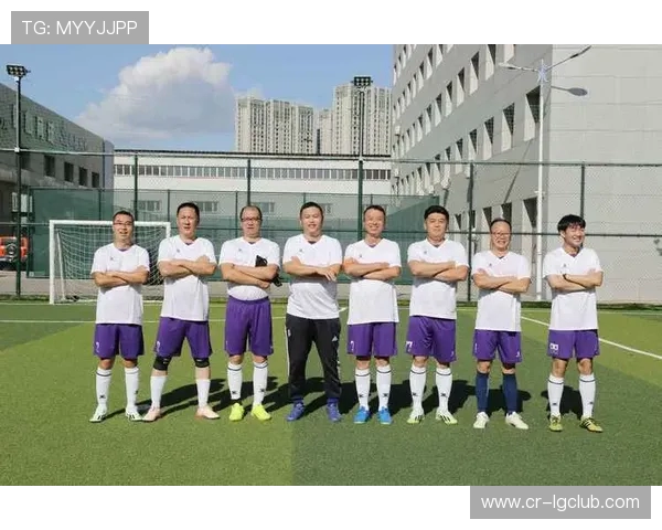 陈正直带领球队勇闯赛场展现足球天赋为梦想拼搏的激情时刻